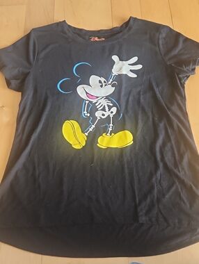 Disney Black Womens Large Mickey Skeleton Graphic Tee with Yellow Shoes